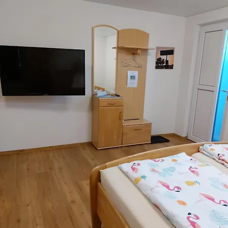 Apartment Ferienwohnung In *